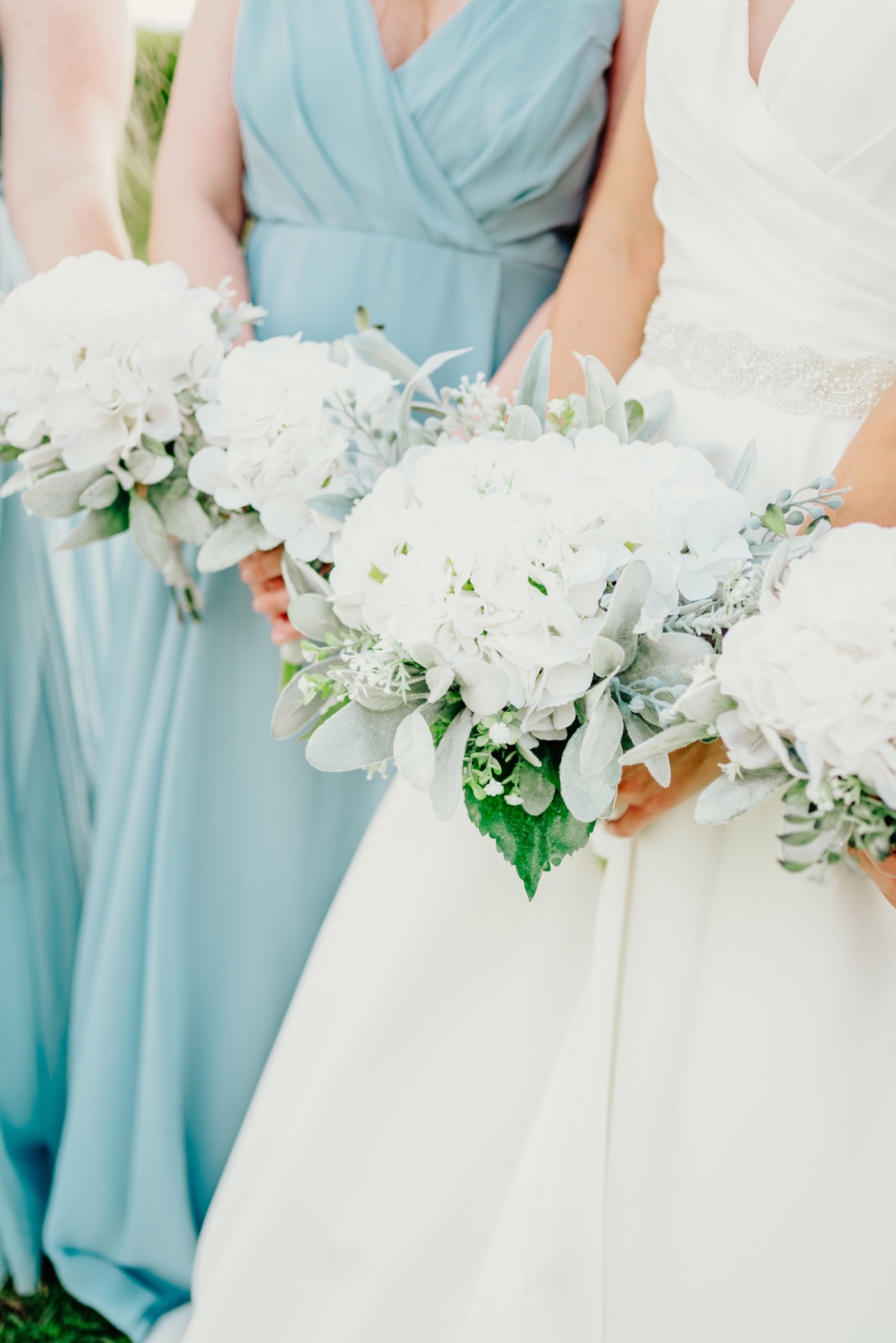 Charlottesville VA wedding photographer, spring wedding bouquet inspiration, 