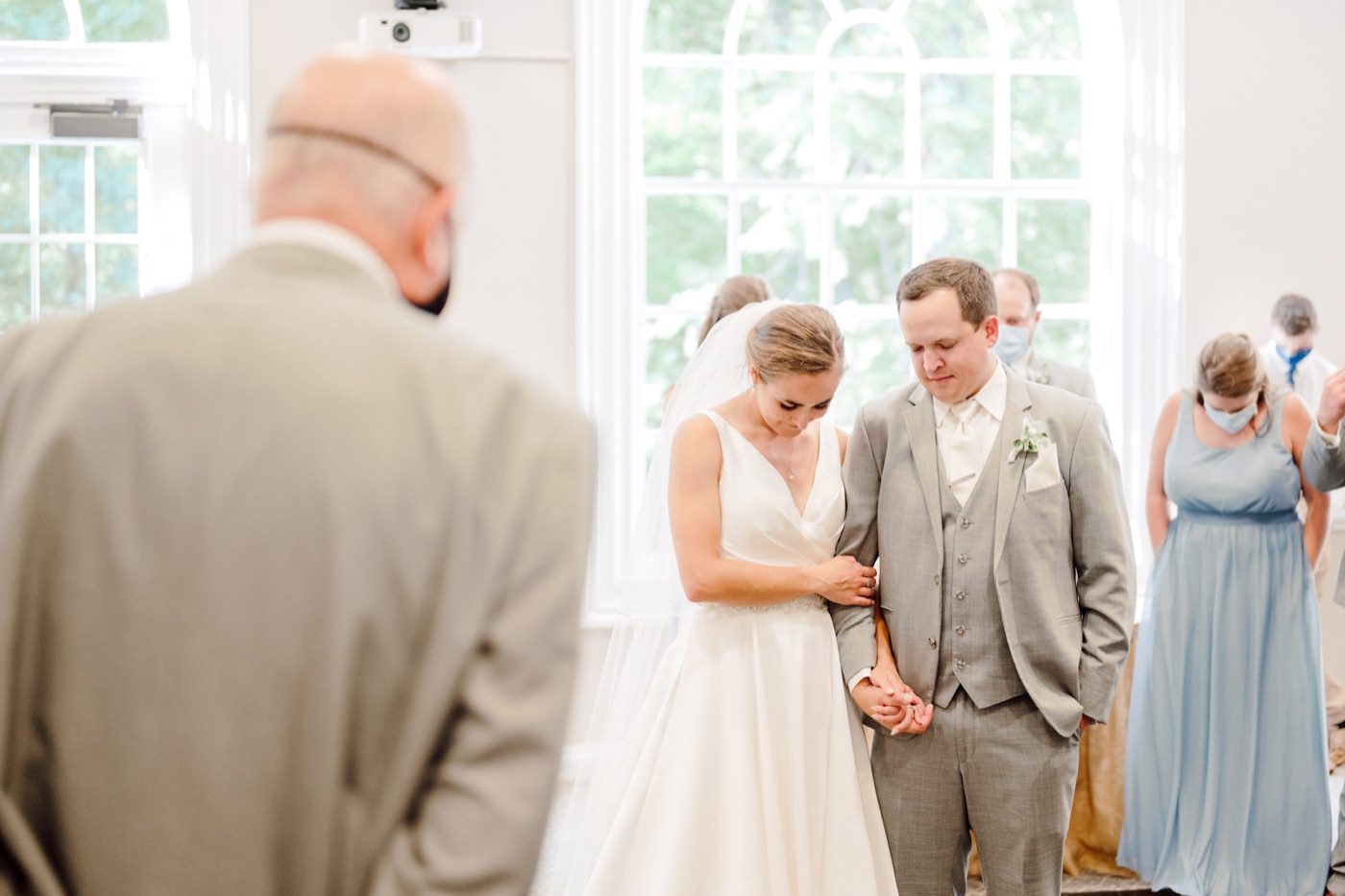 Charlottesville VA wedding photographer, praying bride, 