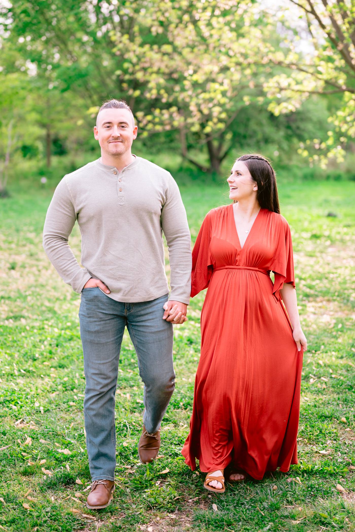 Virginia Maternity Photographer, Virginia Family Session, VA Mom to Be, Spring Maternity Session in Jones Point Park, Alexandria Maternity Session, what to wear to pregnancy photo shoot