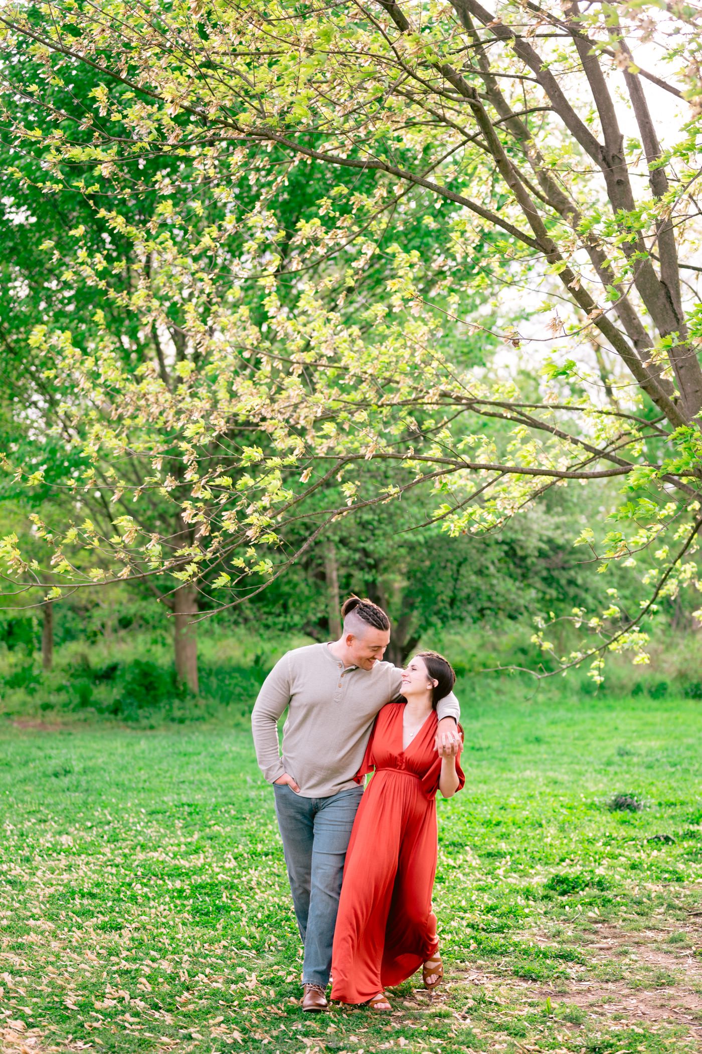 Virginia Maternity Photographer, Virginia Family Session, VA Mom to Be, Spring Maternity Session in Jones Point Park, Alexandria Maternity Session, spring pregnancy photos, what to wear to maternity shoot