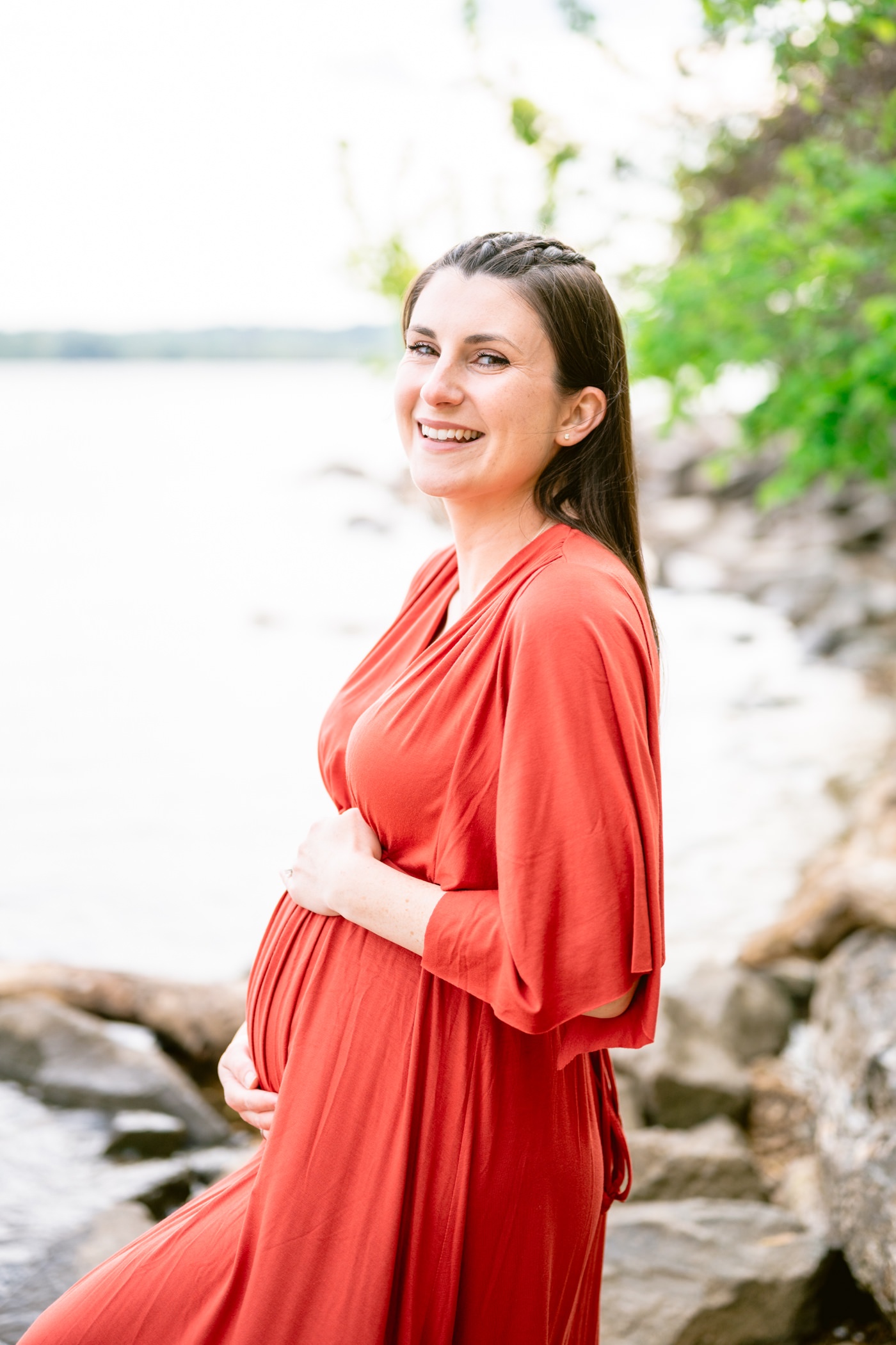 Virginia Maternity Photographer, Virginia Family Session, VA Mom to Be, Spring Maternity Session in Jones Point Park, Alexandria Maternity Session, pregnancy photo shoot, what to wear when you're pregnant